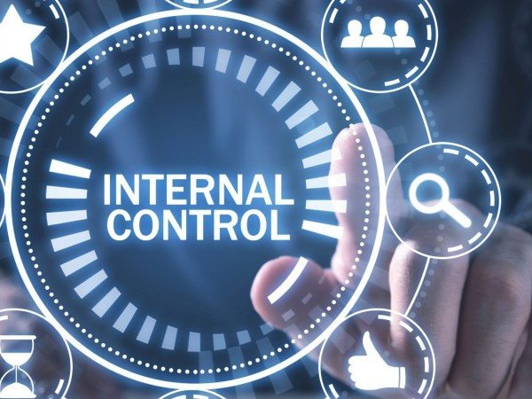 دور الرقابة الداخلية على جودة الخدمات المصرفية The Role of the Internal Control on the Quality of Banking Services