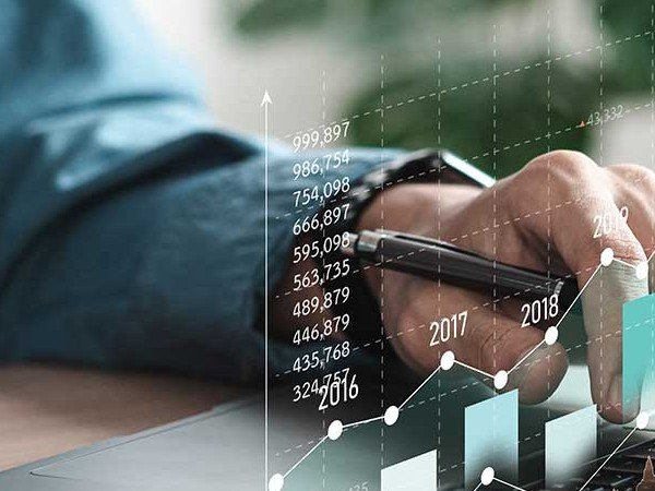 استجابة مصر لتحديات العملة الصعبة وارتفاع الدولار: خطوات حاسمة نحو استقرار اقتصادي