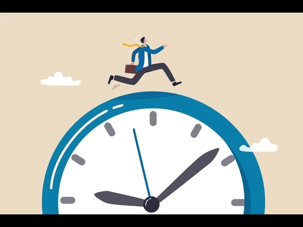 السمات والمبادئ الخاصة بالوقت