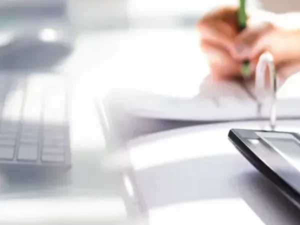 العاملون في مجال المستودعات