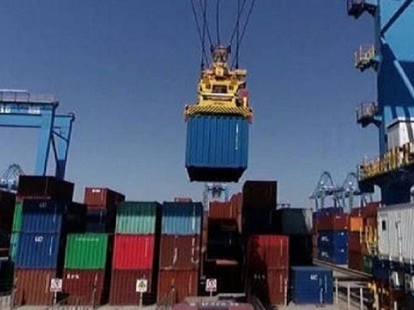 مطلوب من مصر ممترجم ومبند جمركي وخبرة لا تقل عن 4 سنوات للعمل بالسعودية -الدمام